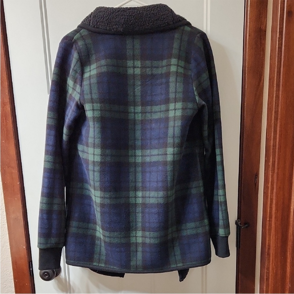 Abercrombie & Fitch Black and Green Plaid Teddy Jacket - Picture 5 of 9